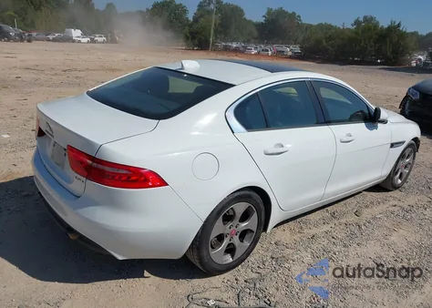 2018 Jaguar Xe 25T из США, поврежденный, VIN SAJAR4FX7JCP35825